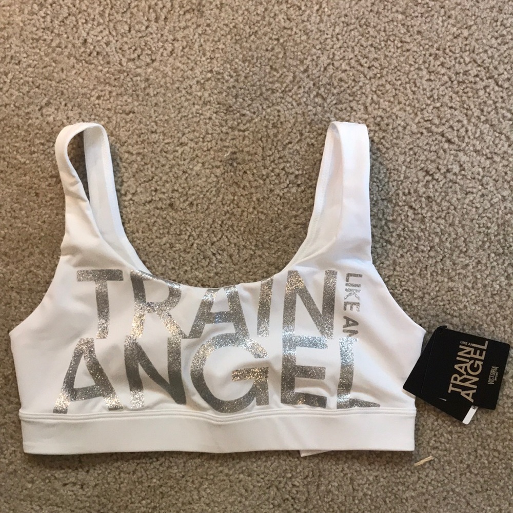NWT Victoria Sport sports bra